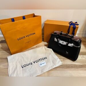 LOUIS VUITTON Marelle Tote MM Epi Noir M59954 used once!